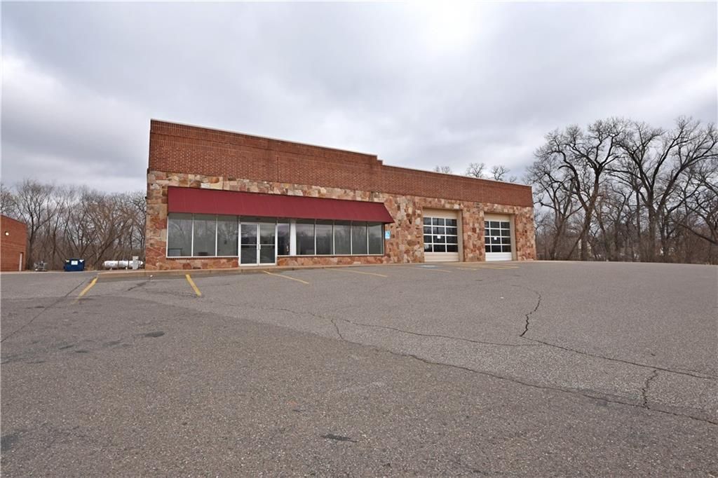Tire Center & Family Dollar: 820 S Division Street, Guthrie, OK 73044